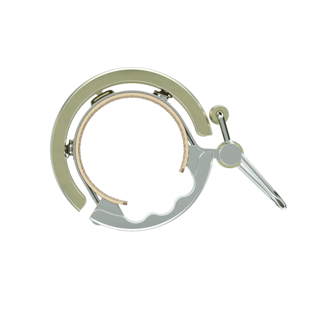 Der Knog Oi Luxe, small ist eine ringförmige Fahrradklingel in eigenständigem, elegantem Design.